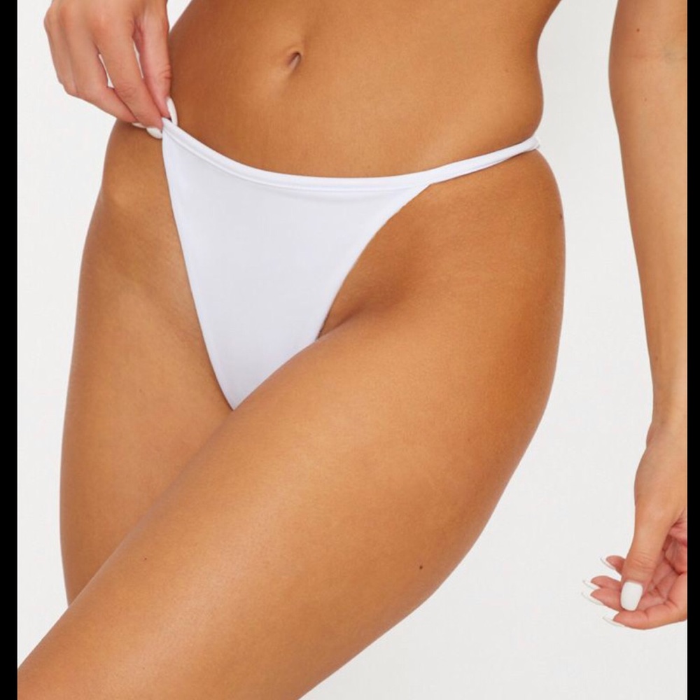 New+ Tags* PRETTYLITTLETHING THONG BIKINI- WHITE